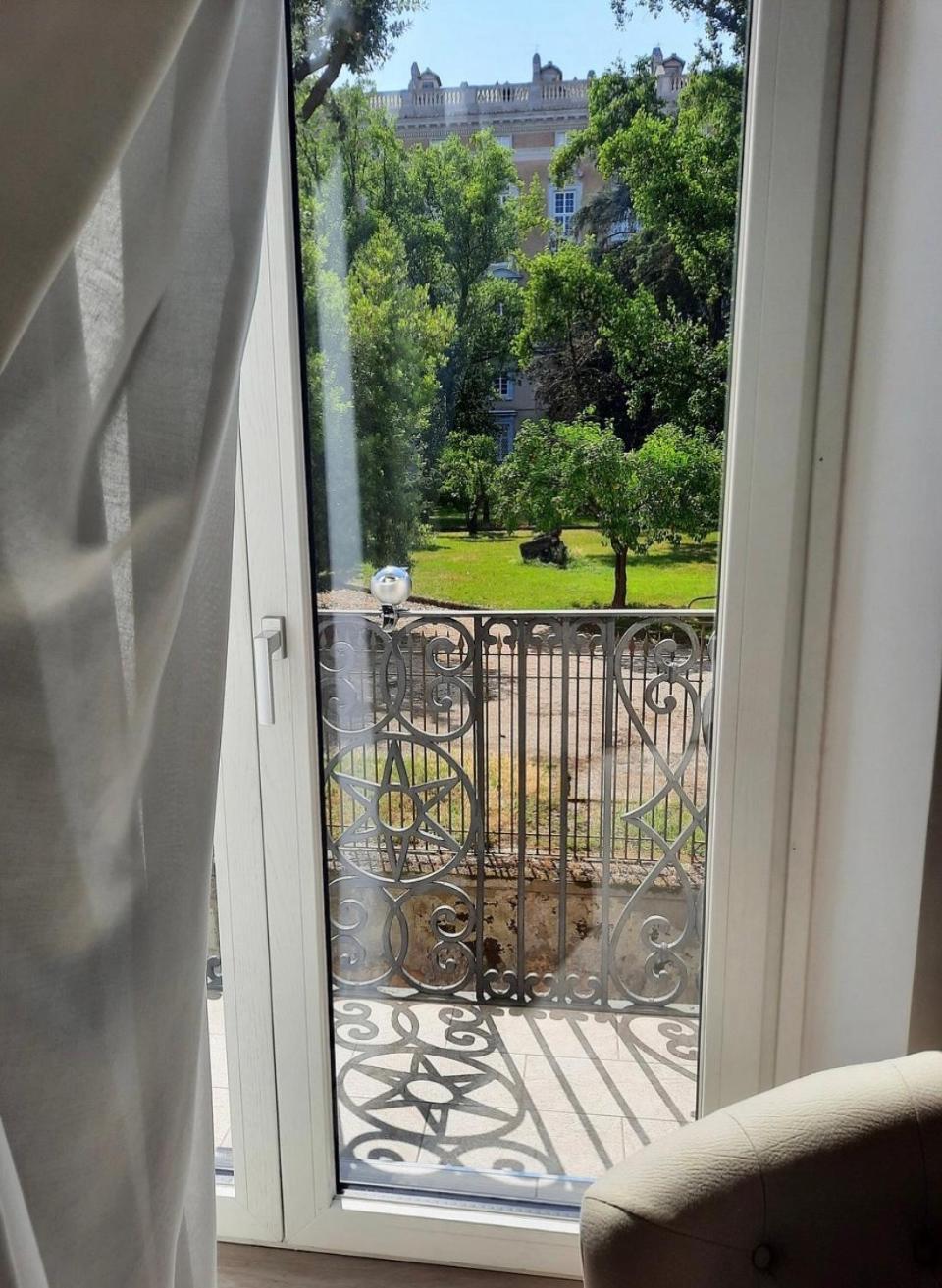 مبيت وإفطار كازيرتا Royal Gardens المظهر الخارجي الصورة